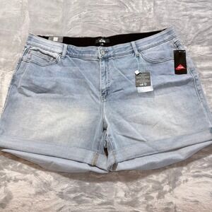 Lularoe Boyfriend Shorts Women's‎ Size 44 Light Wash Denim Cuffed Elastic Waist